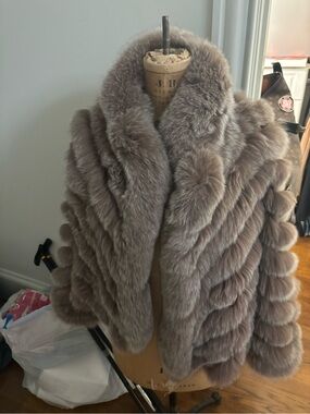 Diomi Reversible Fox Fur and Silk Jacket